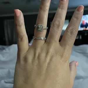 Wedding ring and band… 1.5ct